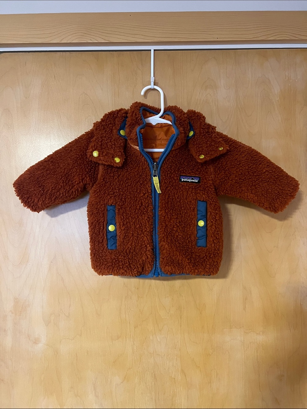 EUC Patagonia Trible Kids Puffer Jacket in Orange, Light Blue & Yellow